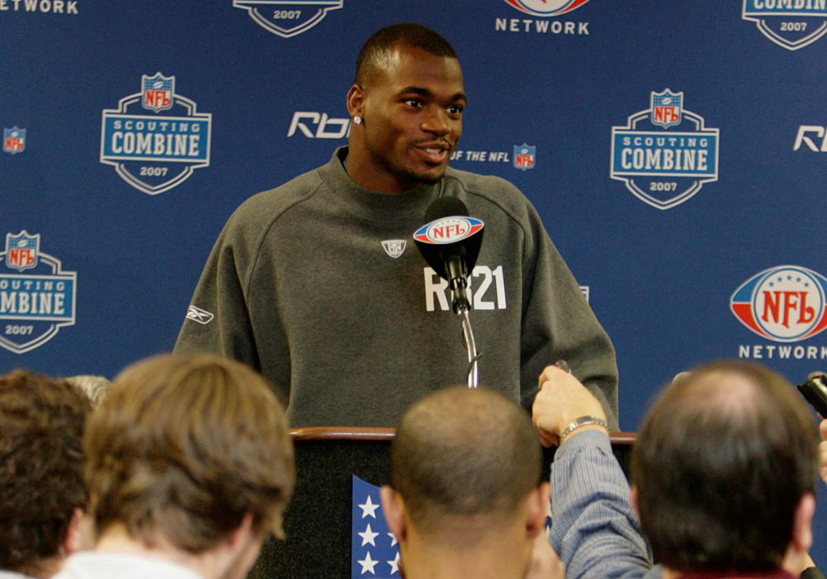 Adrian-Peterson-016732003.jpg
